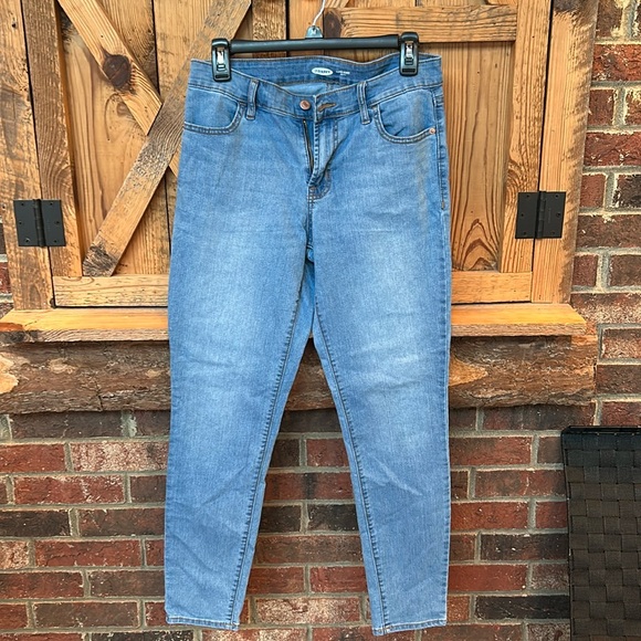 Old Navy Denim - Women’s Old Navy super skinny jeans